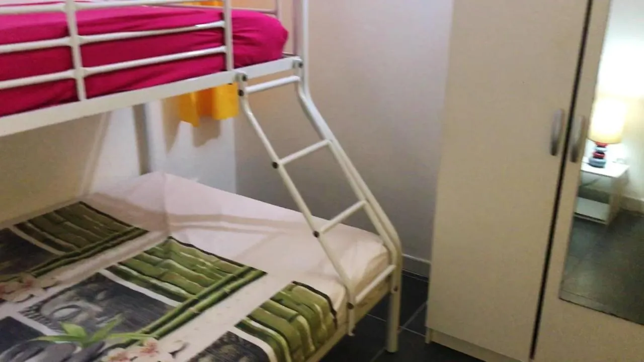 Appartement Charmant A Sainte Marie 55 M² Piscine